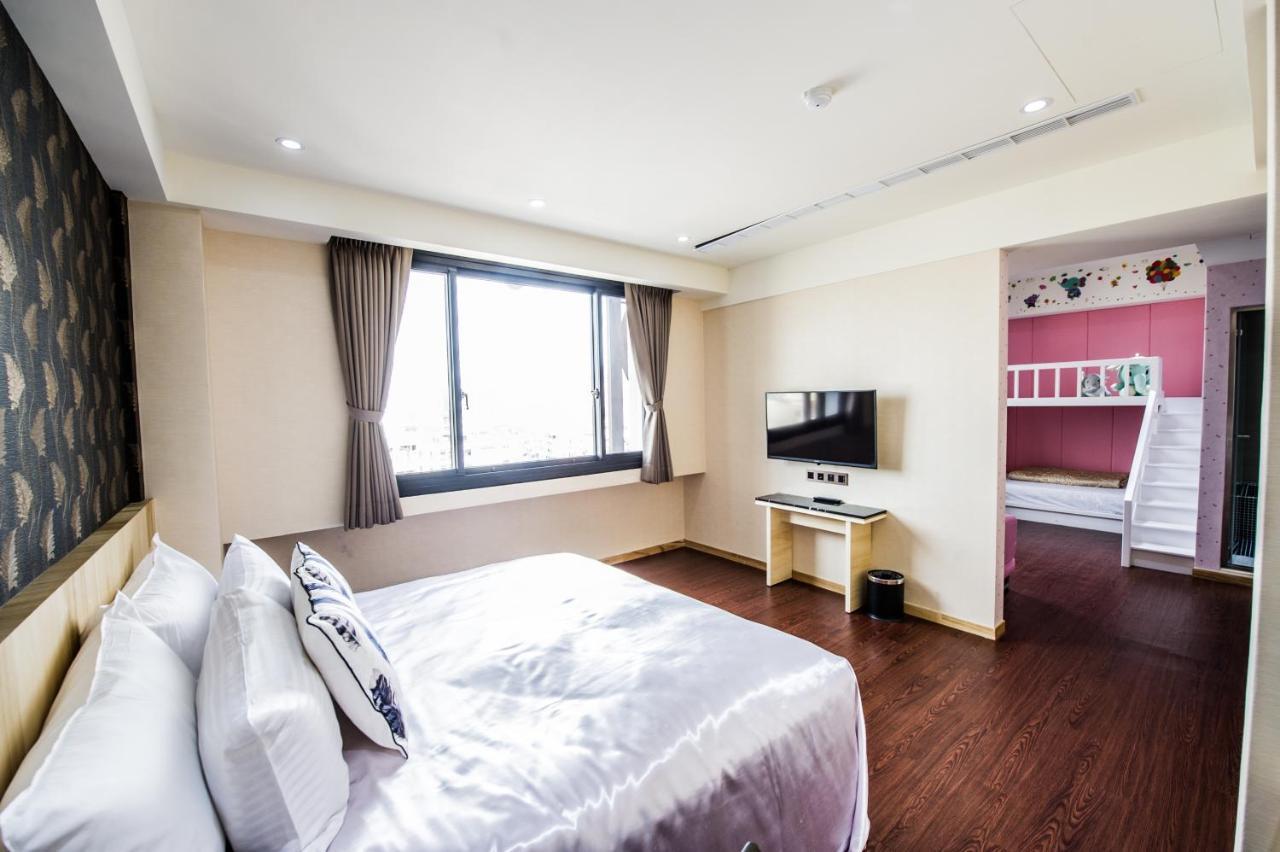 Red Hotel Yuanlin Exterior foto